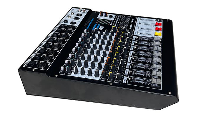 Mixer 8 line được trang bị đầy đủ các tính năng hiện đại như một bàn mixer chuyên nghiệp