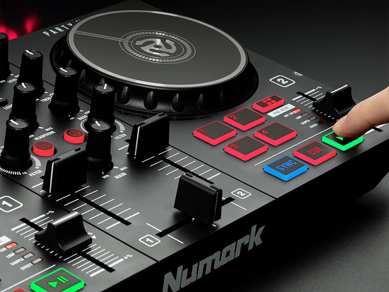 Bàn DJ giá 1 triệu Numark PartyMix 2 thiết kế đẹp mắt, thu hút người dùng