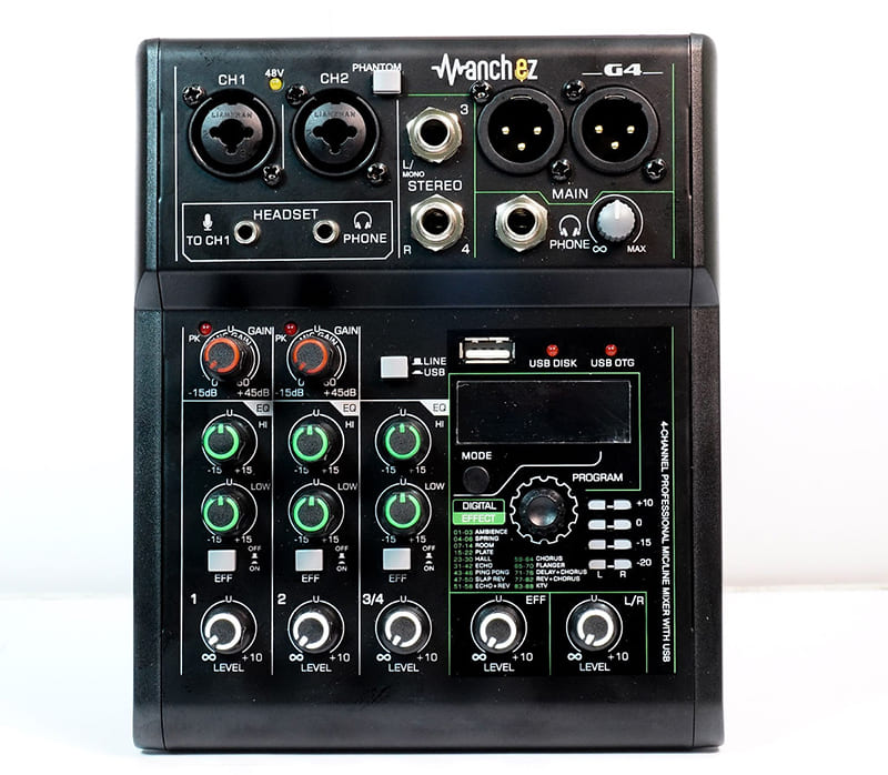 Nên chọn bàn mixer thu âm có sẵn Card Sound