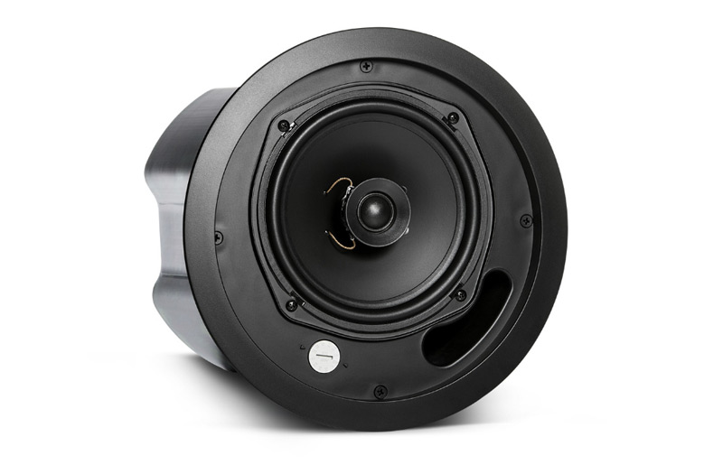 JBL Control 16CT được trang bị củ loa bass 6,5 inch với màng loa polypropylene